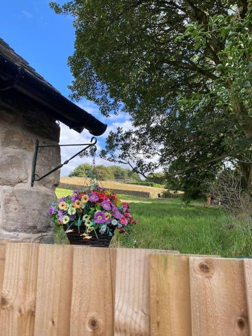 Luxury Detached Peak District Stone Barn - Dog Friendly Villa Hazelwood Eksteriør billede