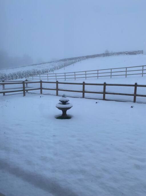 Luxury Detached Peak District Stone Barn - Dog Friendly Villa Hazelwood Eksteriør billede