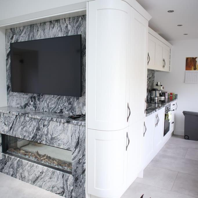 Luxury Detached Peak District Stone Barn - Dog Friendly Villa Hazelwood Eksteriør billede