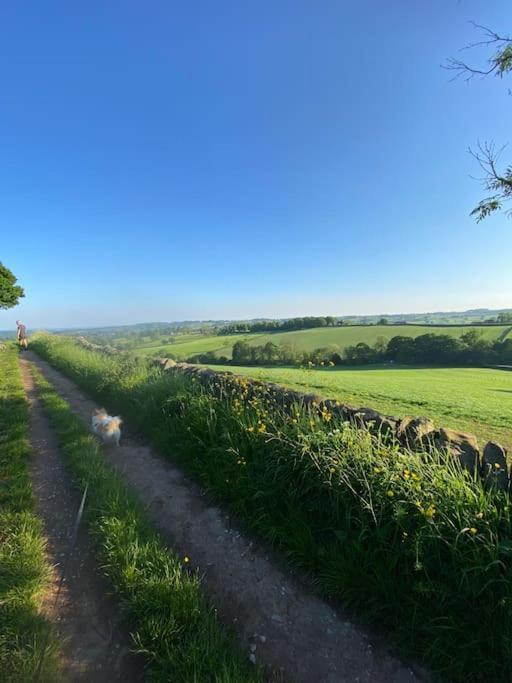Luxury Detached Peak District Stone Barn - Dog Friendly Villa Hazelwood Eksteriør billede