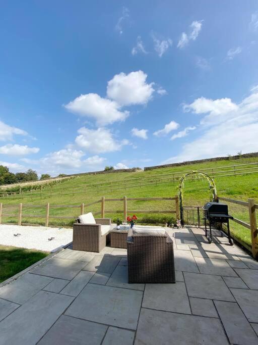 Luxury Detached Peak District Stone Barn - Dog Friendly Villa Hazelwood Eksteriør billede